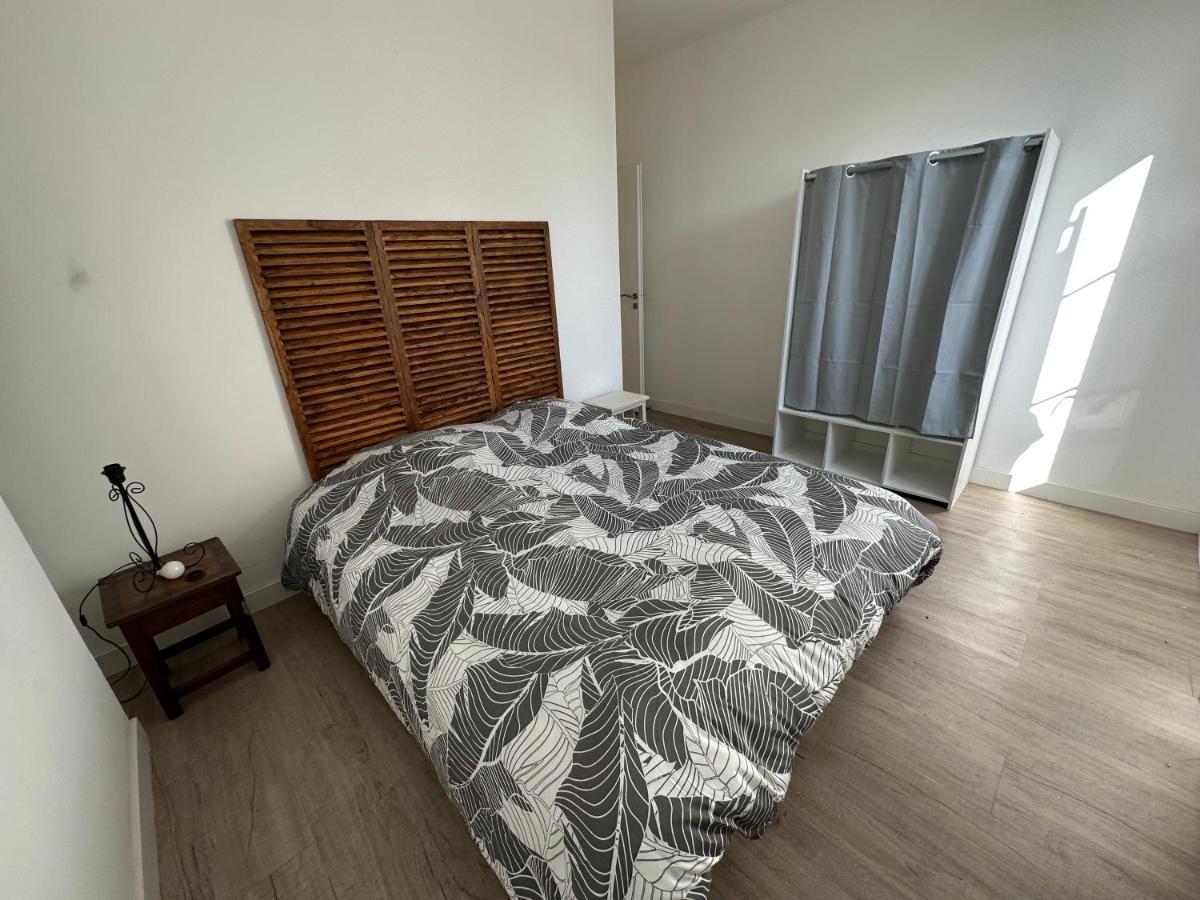 Charmant Appartement En Pierres Bourgoin-Jallieu Exteriör bild